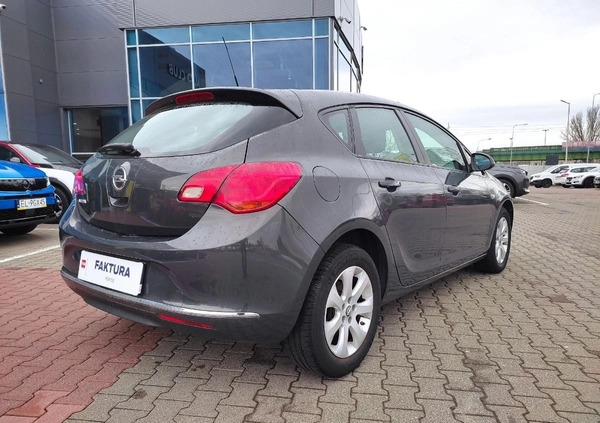 Opel Astra cena 35900 przebieg: 116182, rok produkcji 2015 z Łódź małe 254